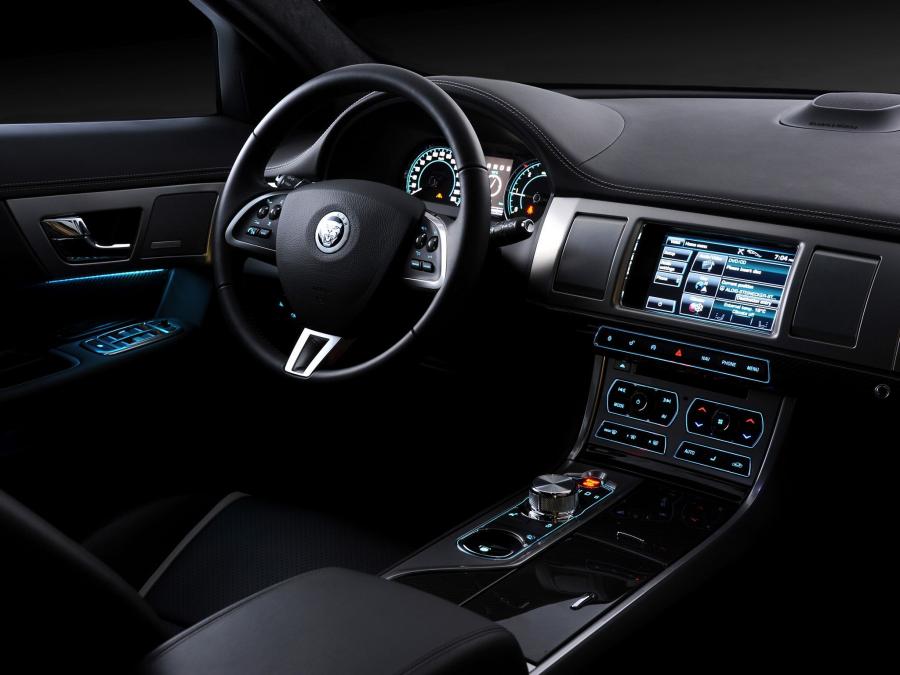  Jaguar XF 3.0 Diesel Option Pack 2011 года  (фото 5 из 11)